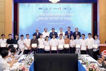 Seminar seeks ways to develop semiconductor industry in Vietnam