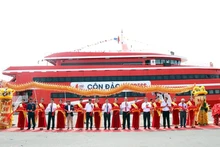 High-speed boat takes four hours to travel between Ho Chi Minh City and Con Dao Island