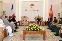 Vietnam, France look to ramp up cooperation in sharing war memories