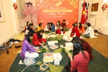 Vietnamese in UK celebrate traditional Tet