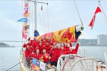 First teams in Clipper Round World Yacht Race dock at Ha Long port