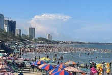 Vietnam posts 271.4 trillion VND in four-month tourism revenue