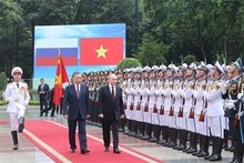 Foreign media spotlights Russian President Putin's Vietnam visit