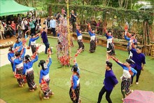 Photo exhibition to showcase colours of Vietnamese ethnic groups