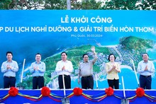 PM attends ground-breaking ceremony for Hon Thom marine entertainment complex