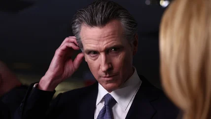 Những người nổi tiếng và chính trị gia không thể đứng vững Gavin Newsom