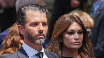 Tất cả các dấu hiệu Kimberly Guilfole & Don Jr. sẽ không kéo dài