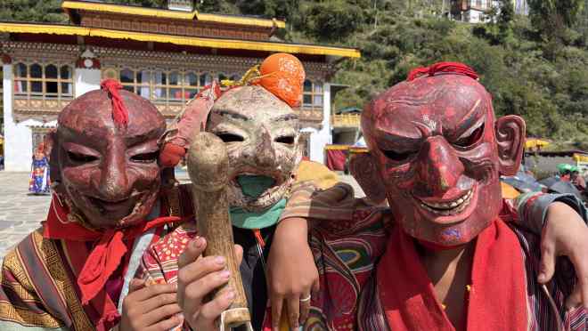 Làm thế nào nhỏ bé bhutan đối phó với những con quỷ của nó