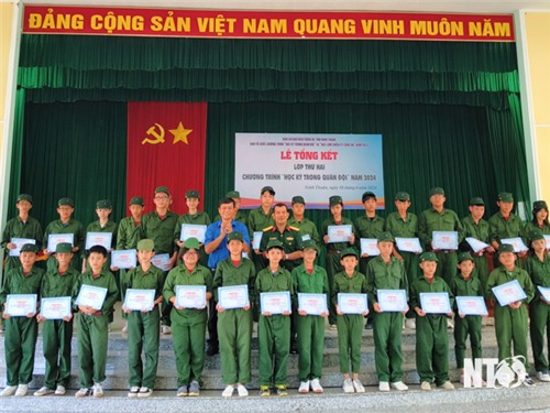 Tổng kết chương trình “Học kỳ trong quân đội” lớp thứ hai năm 2024