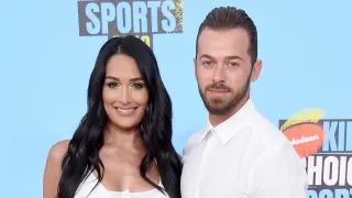 Kết thúc rồi! Tập tin li dị Nikki Garcia từ cựu tác giả 'DWTS' Pro Artem Chigvintsev