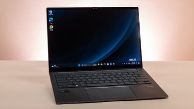 Aus Zenbook 14 OLED (Q425) Review