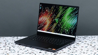 Đánh giá Razer Blade 16