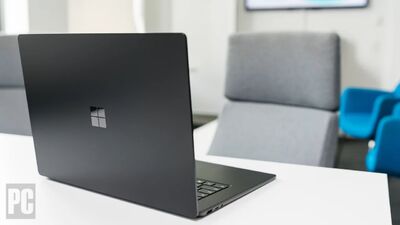 Ưu đãi trong ngày của Woot: Sắp hết thời gian để tiết kiệm 860 USD trên Surface Laptop 4