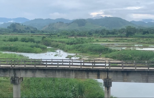 Anh bơi ra dòng nước cứu em gái, cả hai cùng đuối nước tử vong