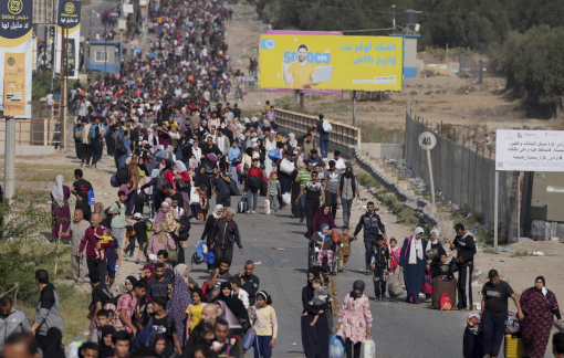 Dân thường chạy trốn khỏi Gaza khi Israel đồng ý ngừng bắn nhân đạo