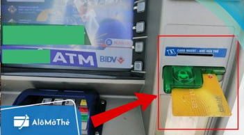 Rút tiền ở cây ATM chẳng may bị nuốt thẻ, nhấn nút này để lấy lại ngay, không cần chờ mở khoá