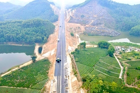 The Tuyen Quang - Phu Tho expressway project completed early