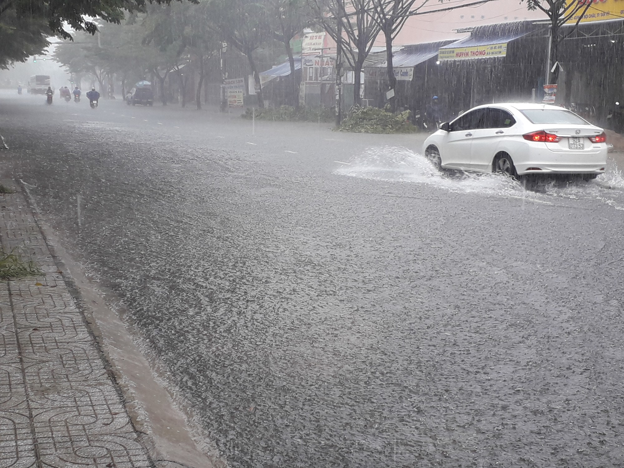 Triển khai ứng phó mưa lớn, ngập lụt