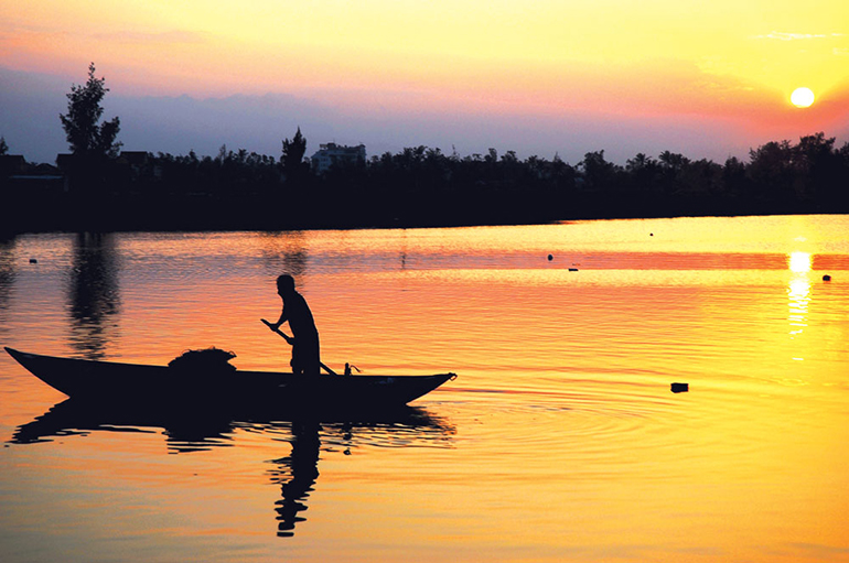 Hoàng hôn bến cũ – thơ NGUYỄN BÁ THUYẾT