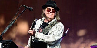 Neil Young to Return Music to Spotify, Accuses Streaming Services of Hosting Disinformation