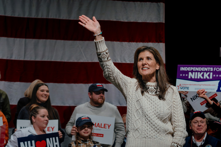 Nikki Haley cuối cùng đã đối đầu trực tiếp với Trump. Có một lý do khiến cô ấy vẫn thua.