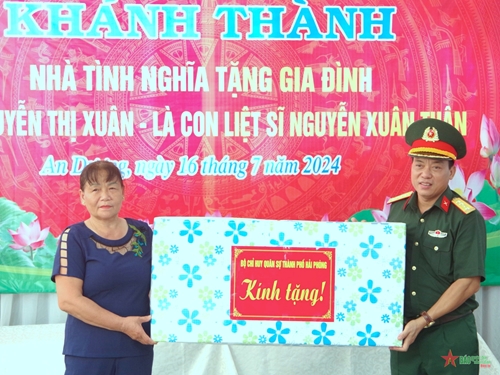 Quân khu 3 khánh thành Nhà tình nghĩa tặng gia đình liệt sĩ