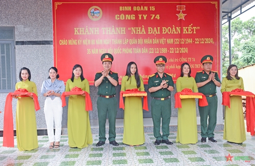 Công ty 74: Khánh thành nhà “Đại đoàn kết” tặng người lao động