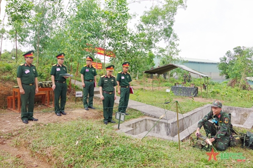 Lữ đoàn Thông tin 601 (Quân khu 1) thi cán bộ huấn luyện giỏi