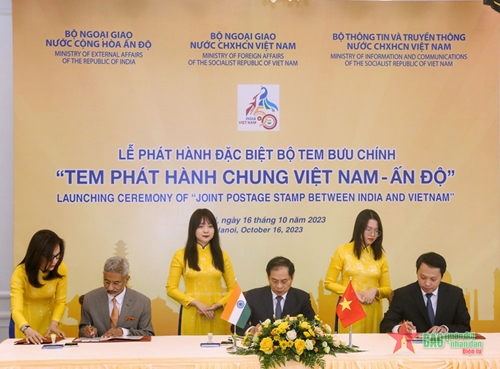 Phát hành đặc biệt bộ tem bưu chính “Tem phát hành chung Việt Nam - Ấn Độ”