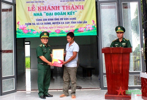 Bộ đội Biên phòng tỉnh Đắk Lắk: Khánh thành nhà “Đại đoàn kết” tặng hộ nghèo