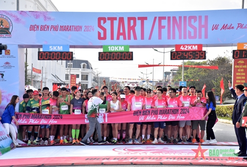 Gần 1.500 vận động viên tham gia Giải chạy Điện Biên Phủ Marathon 2024