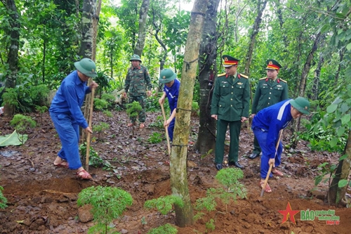 Sư đoàn 968 (Quân khu 4) quy tập 1 hài cốt liệt sĩ tại Cam Lộ, Quảng Trị