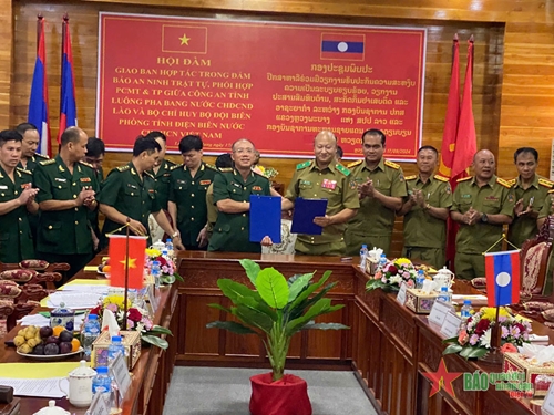 Hội đàm thường niên giữa Bộ đội Biên phòng tỉnh Điện Biên và Ty An ninh tỉnh Luang Prabang