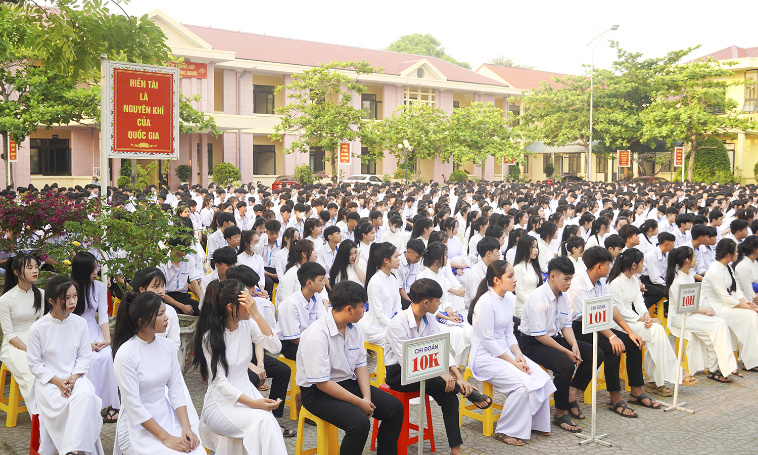 Đồng hành cùng học sinh cuối cấp