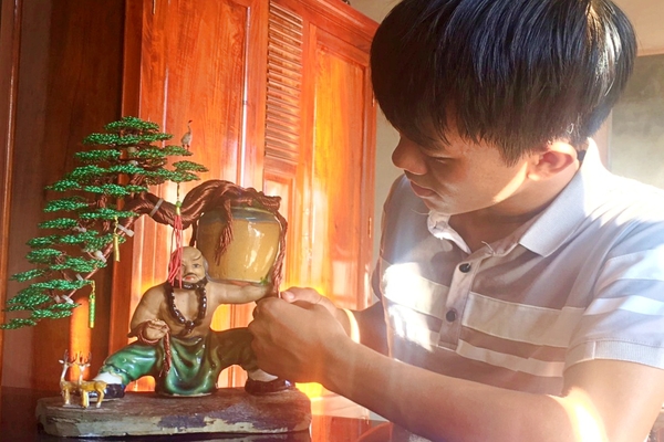 Creating bonsai with copper wire