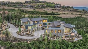 665 triệu đô-la Ski Chalet với binh nhì Tesla-Stlele Gondola, hẻm Tô, và Basketball Court Eyes Utah Sales thu âm