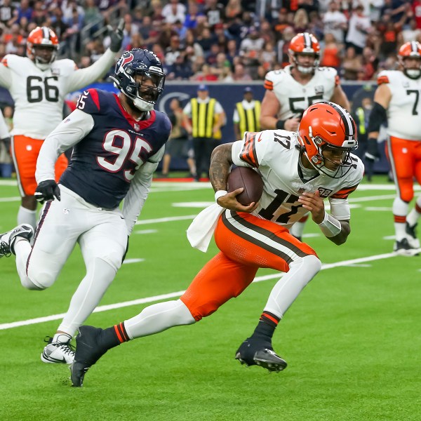 Phát trực tiếp Browns vs. Texans: Cách xem trực tuyến trận đấu Playoff NFL