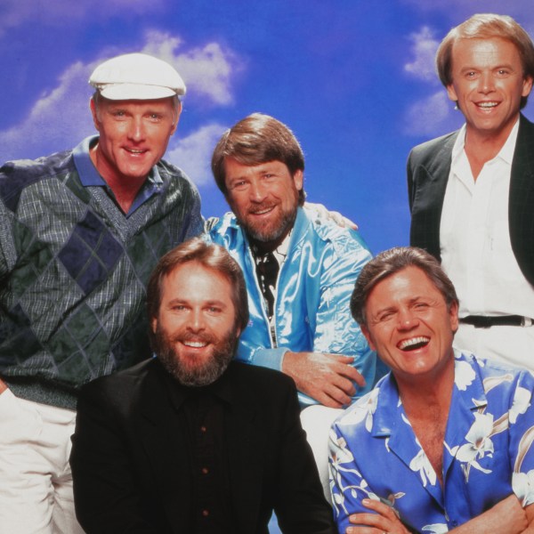 'The Beach Boys' Doc là một mùa hè vô tận và kết thúc câu chuyện của nhóm quá sớm