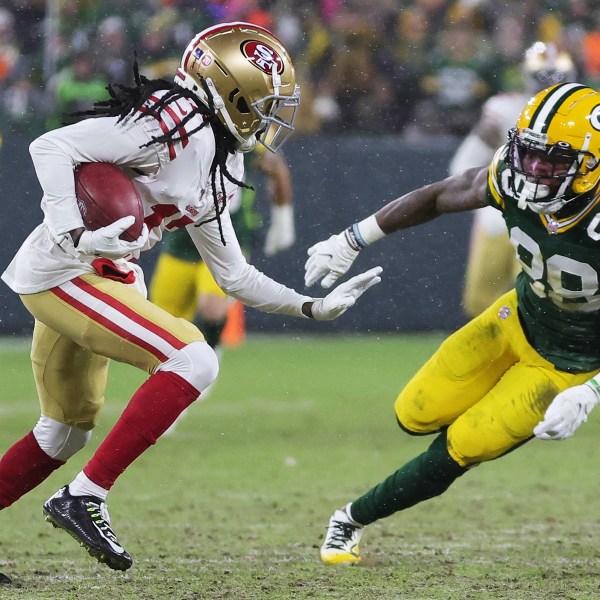 Phát trực tiếp Packers vs. 49ers: Cách xem trực tuyến trận đấu Playoff NFL