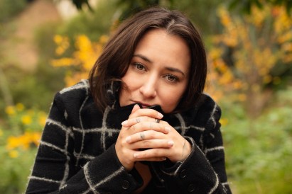 Làm thế nào Zelda Williams tìm thấy sự hài hước trong chấn thương