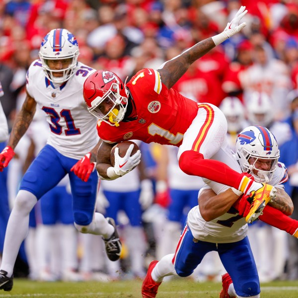 Phát trực tiếp Chiefs vs. Bills: Cách xem trận đấu Playoff mà không cần cáp