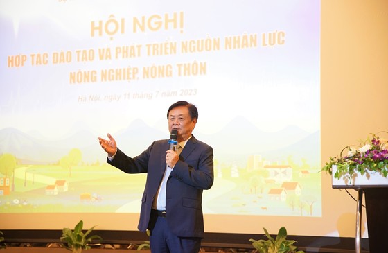 Doanh nghiệp bắt tay trường học đào tạo nghề nông