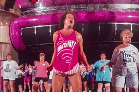 Giáo sư Richard Simmons chính thức đóng cửa phòng thu bằng lời chia tay về tình cảm