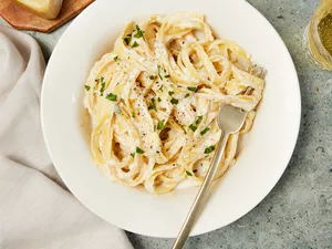 Đây là công thức Fettuccine Alfredo của Olive Garden ngon nhất