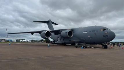 Đây là lý do tại sao Boeing bị mất liên lạc C-17 Globemaster III quân sự Cargo Aircraft