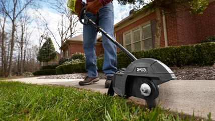 Ryobi mở rộng-It Vs. Milwaukee Quik-Lok Edger Sự khác biệt là gì?