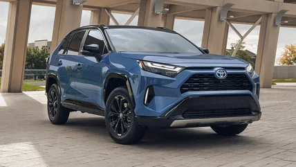 10 Những điều bạn nên biết trước khi mua một chiếc RAV4 (được dùng hoặc mới)