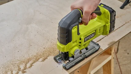 10 Công cụ Ryobi Điều đó sẽ giữ cho dự án DY tiếp theo của bạn rẻ hơn