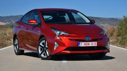 Here's How A Toyota Prius Hybrid Engine System Works