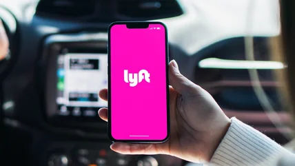 Tại sao bạn không nên mua một chiếc xe cũ Uber hoặc Lyft (Và những gì để tìm kiếm)